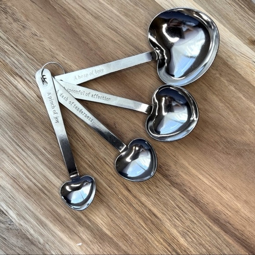 New Heart Shaped Metal Measuring Spoon‎ Set of 4 Valentine's Wedding Baby Gift